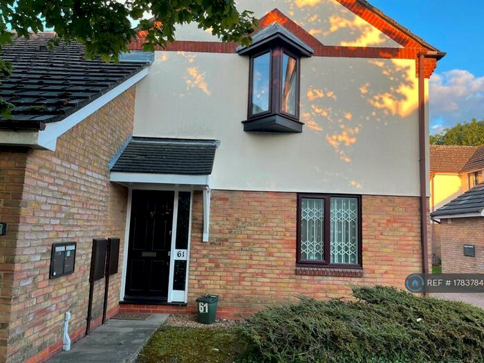 1 Bedroom Flat To Rent In Chester Place, Chelmsford, CM1