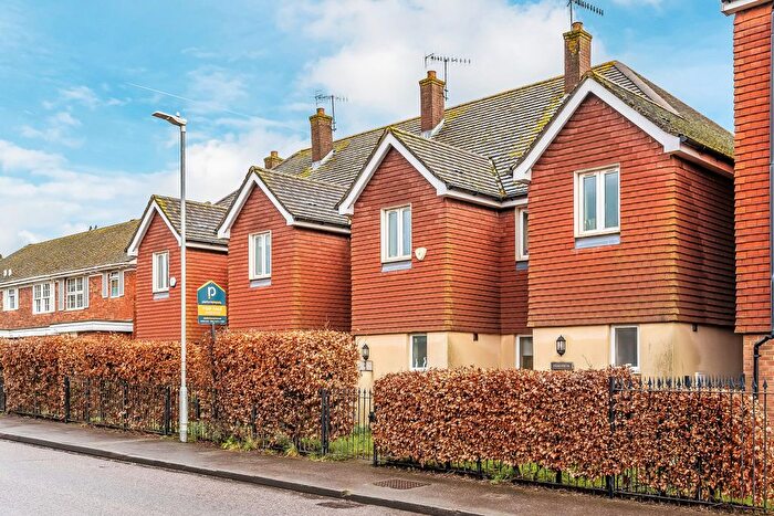 3 Bedroom Terraced House For Sale In Main Road, Edenbridge, Kent, TN8