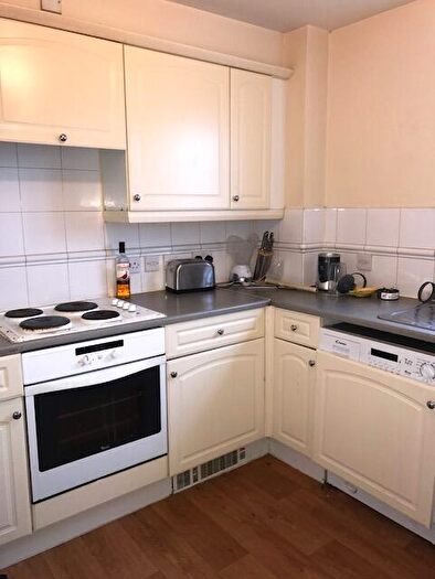 1 Bedroom Flat To Rent In Otter Close, Stratford, London, E15