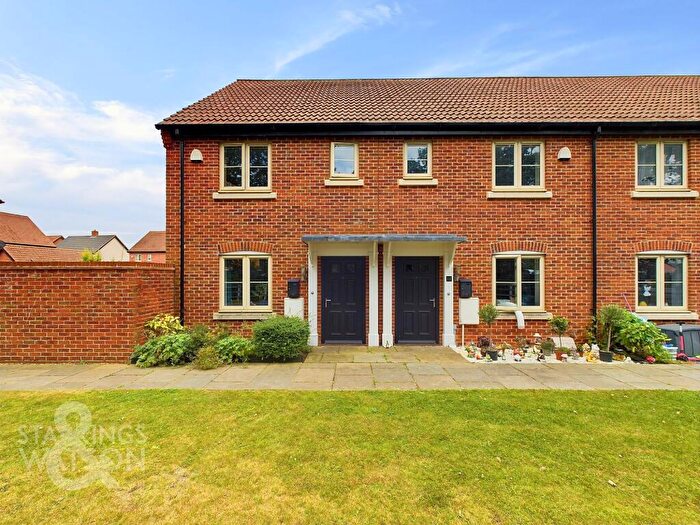 2 Bedroom End Of Terrace House For Sale In Palfrey Place, Halesworth, IP19