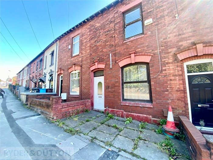 2 Bedroom Terraced House To Rent In Block Lane, Chadderton, Oldham, OL9