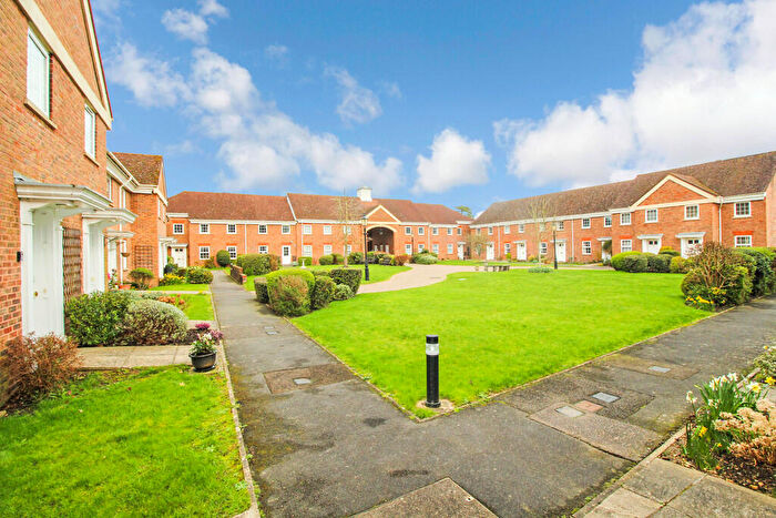 2 Bedroom Maisonette For Sale In Hills Place, Horsham, RH12