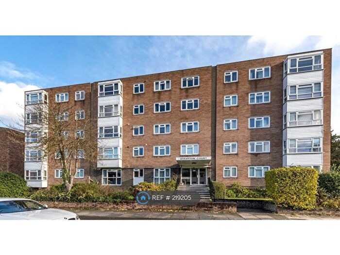 2 Bedroom Flat To Rent In Stratton Court, Surbiton, KT6