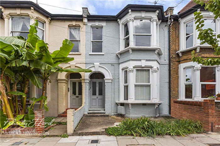 2 Bedroom Flat For Sale In Pellerin Road, London, N16