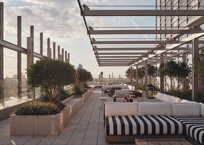 2 Bedroom Flat To Rent In Shard Place, London Bridge Street, SE1