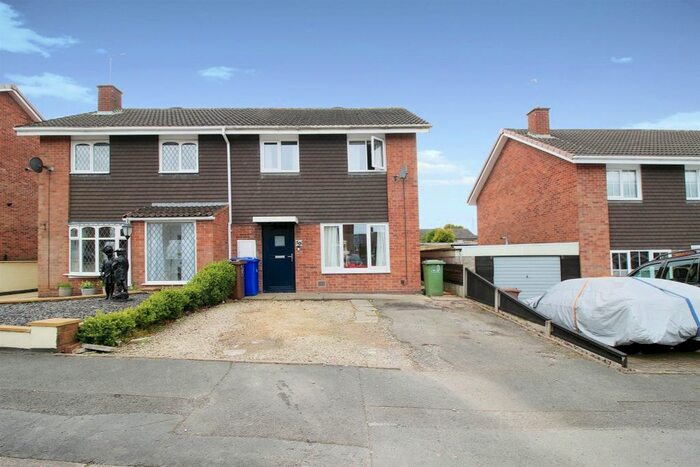 3 Bedroom Semi-Detached House For Sale In Briars Way, Cannock, WS12