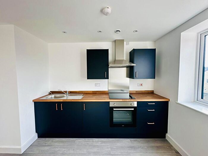 1 Bedroom Apartment To Rent In Bingley Road, BD9