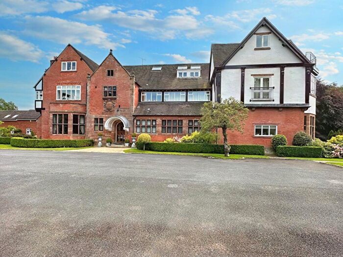 2 Bedroom Penthouse To Rent In Chelford Road, Alderley Edge, SK9