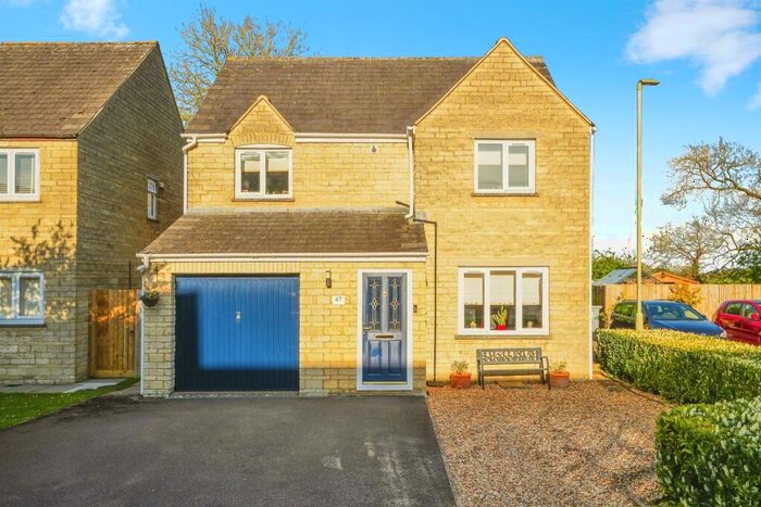 3 Bedroom Detached House For Sale In Chichester Place, Brize Norton, Carterton, OX18
