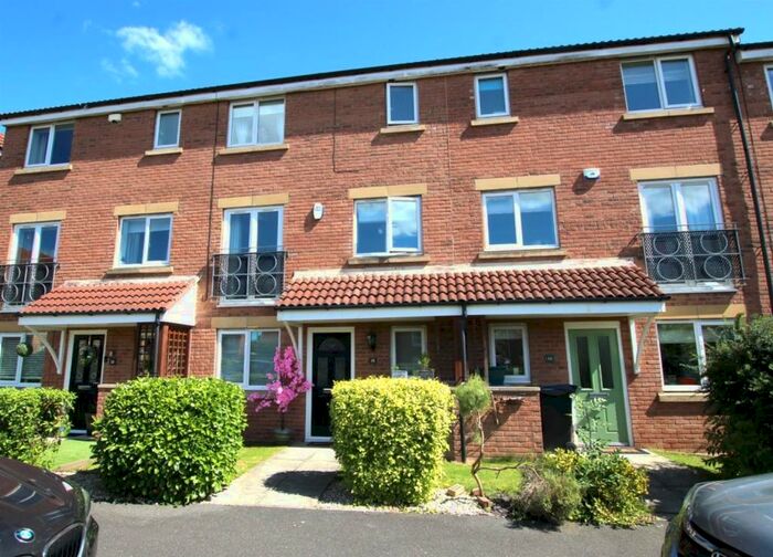 Houses for sale & to rent in DL14 6FN, Holdforth Mews, Woodhouse Close