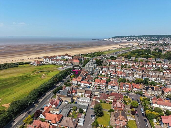 3 Bedroom Flat For Sale In Uphill Road North, Weston-Super-Mare, BS23
