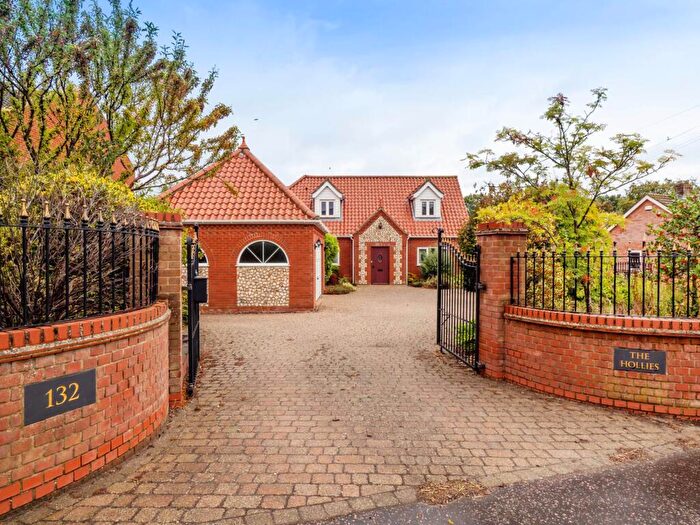 5 Bedroom Detached House For Sale In Holt Road, Horsford, NR10