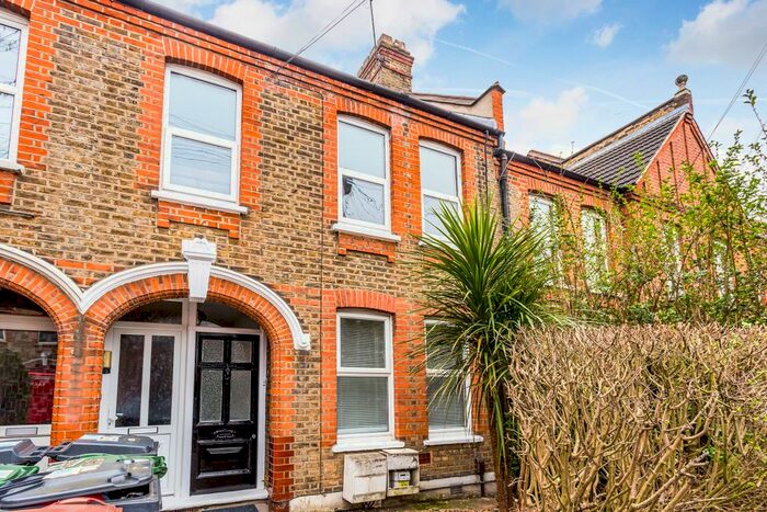 2 Bedroom Flat To Rent In Harris Street, Walthamstow, London, E17