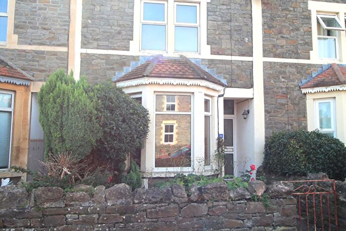 3 Bedroom Property To Rent In Griffin Road, Clevedon, BS21