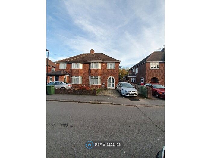 3 Bedroom Semi-Detached House To Rent In Woodstock Avenue, Slough, SL3