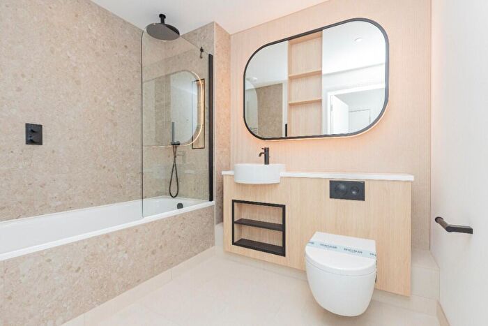 3 Bedroom Apartment To Rent In Henshaw Parade, The Hyde, London, NW9