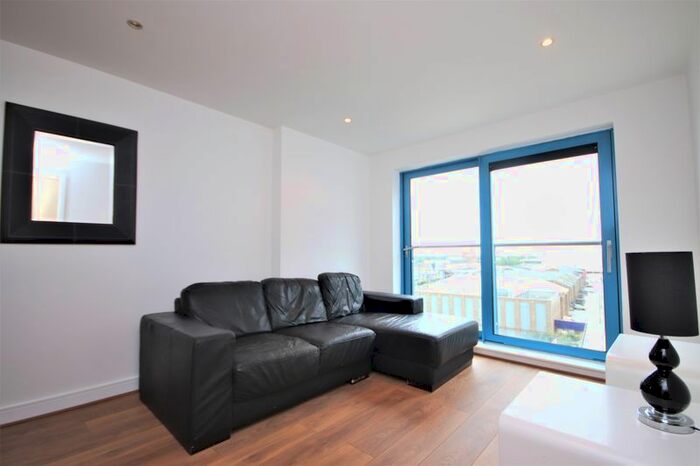 2 Bedroom Flat To Rent In Western Gateway, London, E16