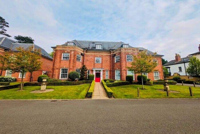 2 Bedroom Flat To Rent In John Cullis Gardens, Leamington Spa, CV32