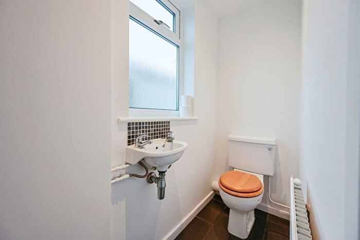 2 Bedroom Detached Bungalow For Sale In Farnway, Darley Abbey / Allestree, Derby, DE22
