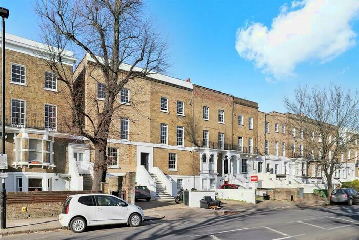 3 Bedroom Apartment To Rent In Hanley Road, Finsbury Park, N4