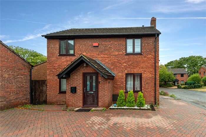 3 Bedroom Detached House For Sale In Annes Grove, Great Linford, Milton Keynes, Buckinghamshire, MK14
