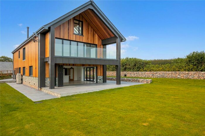 4 Bedroom Detached House For Sale In Cullompton, Devon, EX15