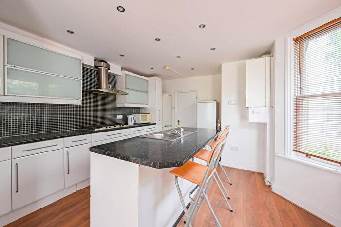 6 Bedroom House To Rent In Warham Road, Crouch End, London, N4