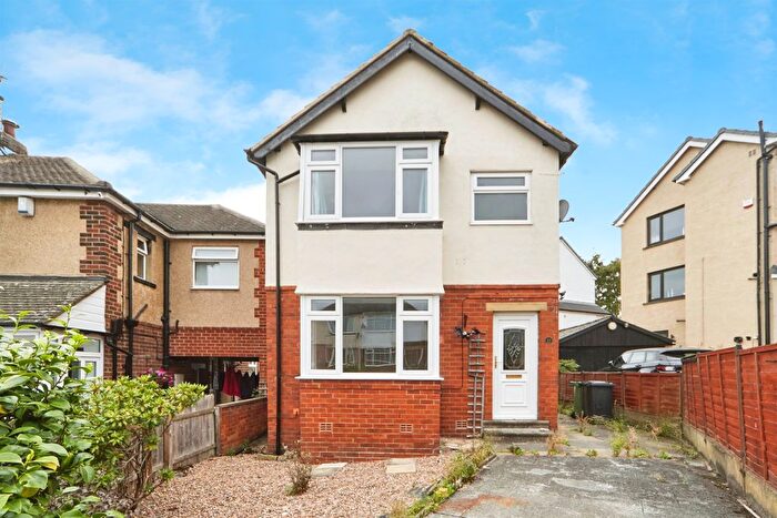 3 Bedroom Detached House For Sale In Benton Park Drive, Rawdon, Leeds, LS19