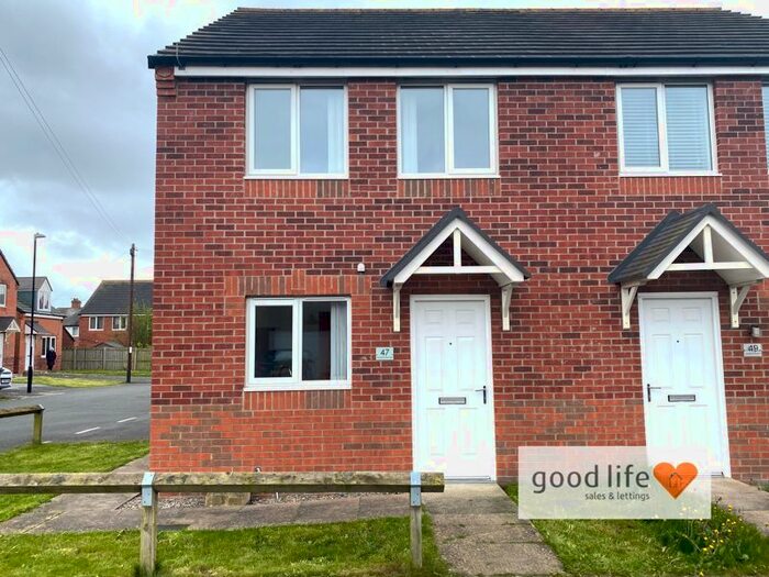 3 Bedroom Semi-Detached House To Rent In Mulberry Avenue, Sunderland, SR5