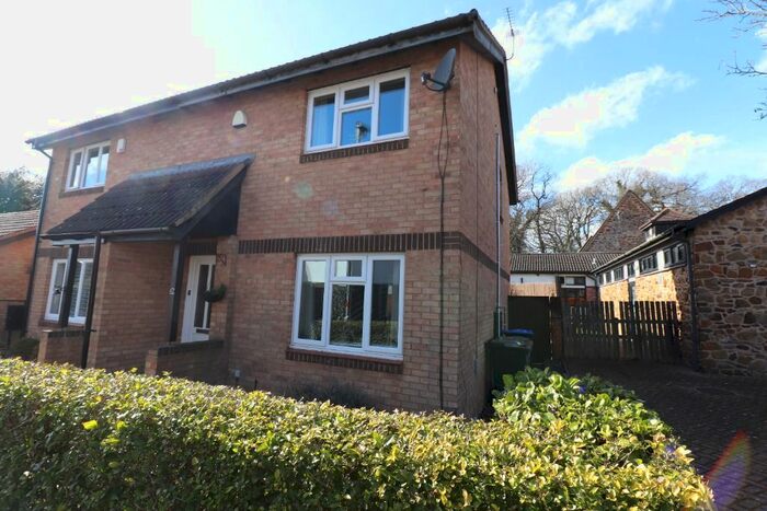3 Bedroom Semi-Detached House To Rent In Barn Owl Close, East Hunsbury, Northampton, NN4