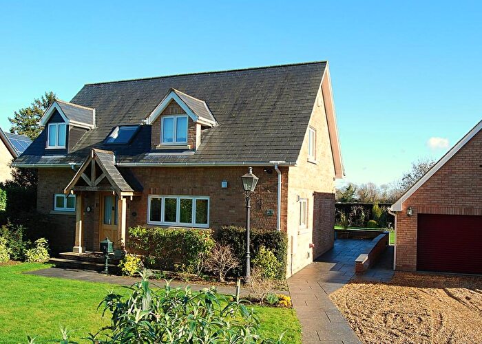 3 Bedroom Detached House For Sale In The Park, St Pegas Road, Peakirk, PE6