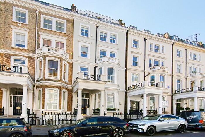 2 Bedroom Flat To Rent In Lexham Gardens, London, W8