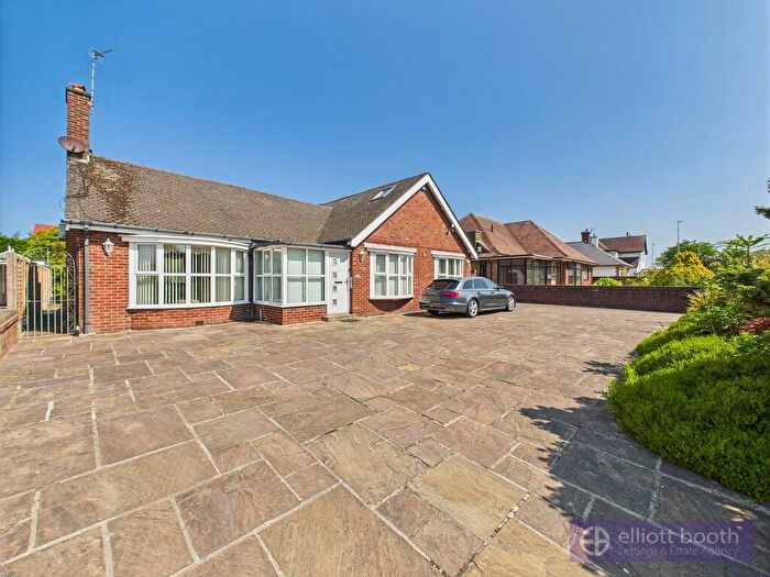 3 Bedroom Detached Bungalow For Sale In Newton Drive, FY3