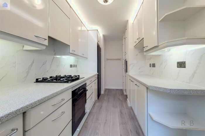 2 Bedroom Flat To Rent In Queen Anne Street, Marylebone, London, W1G