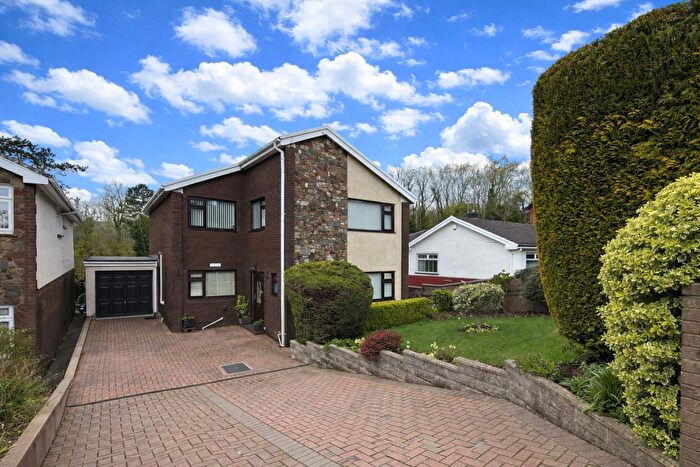 4 Bedroom Detached House For Sale In Abernant Road, Aberdare, CF44