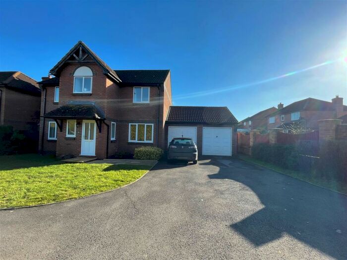 4 Bedroom Detached House For Sale In Old Station Gardens, Henstridge, Templecombe, BA8