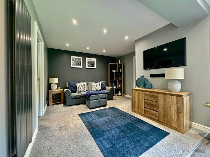 4 Bedroom Detached House For Sale In Bluebell Drive, Bedworth, CV12