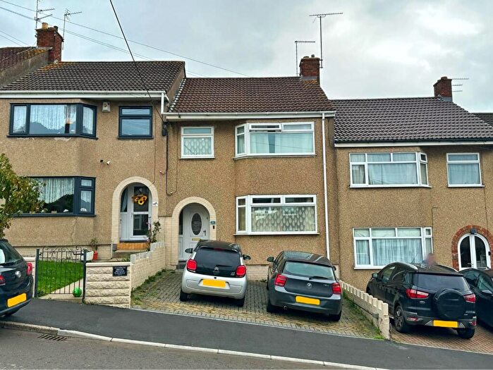 3 Bedroom House For Sale In Lees Hill, Kingswood, Bristol, BS15