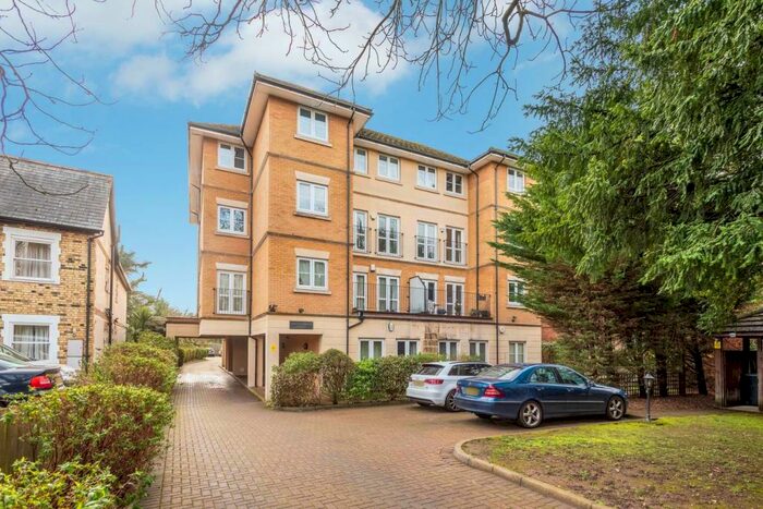 2 Bedroom Apartment To Rent In Copers Cope Road, Beckenham, BR3