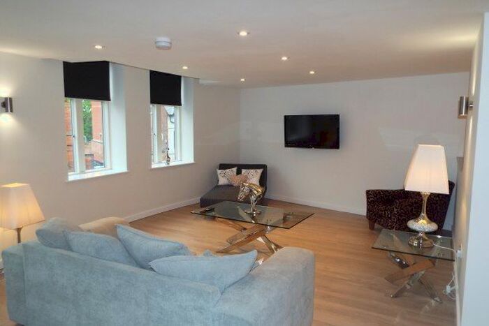 2 Bedroom Flat To Rent In Castle Point, Nottingham, NG7