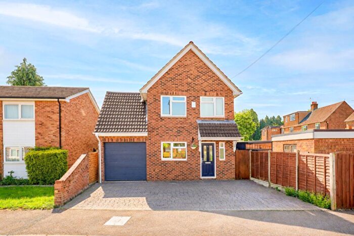 3 Bedroom Detached House For Sale In Birch Way, London Colney, St. Albans, Hertfordshire, AL2