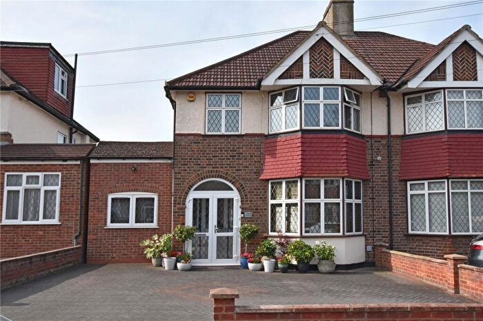 3 Bedroom Semi-Detached House For Sale In Kidbrooke Park Road, Blackheath, London, SE3