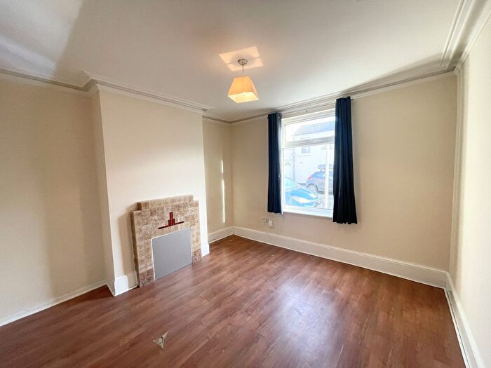 4 Bedroom Terraced House To Rent In Pytchley Street, Northampton, Northamptonshire, NN1
