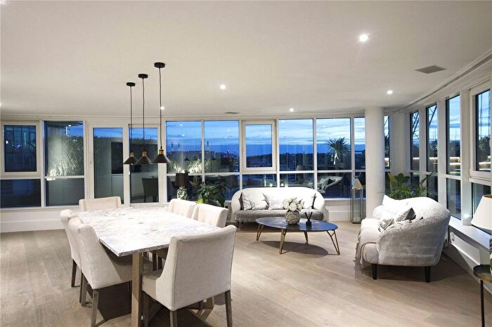 3 Bedroom Flat To Rent In Bridge House, St George Wharf, London, SW8