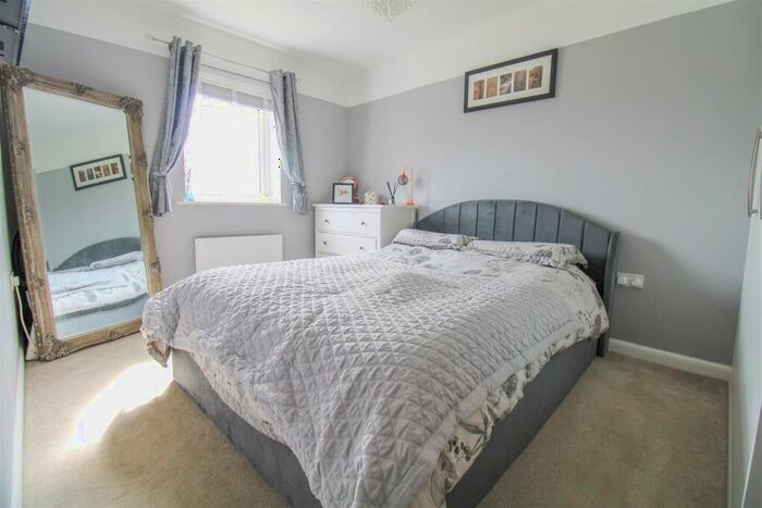 1 Bedroom Apartment For Sale In Dunnock Road, Harlow, CM17