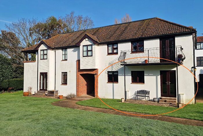 3 Bedroom Flat For Sale In Ducie Avenue, Bembridge, Isle Of Wight, PO35