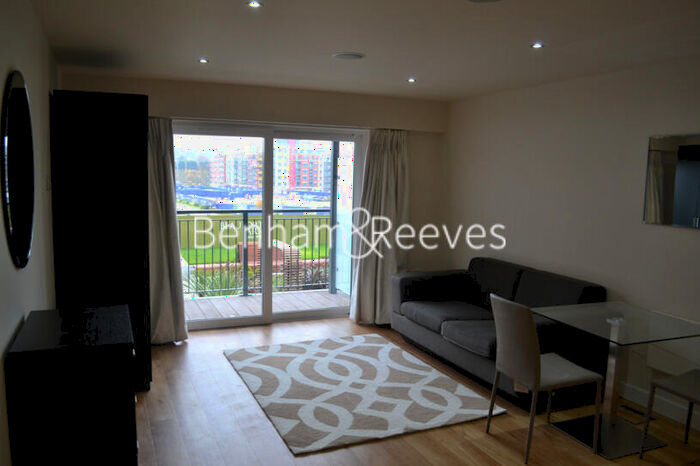 Studio To Rent In Boulevard Drive, Colindale, NW9