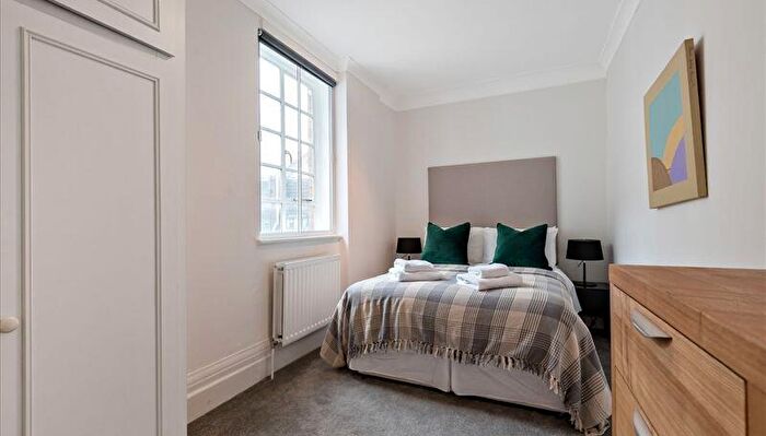 2 Bedroom Apartment To Rent In Park Road, London, NW8