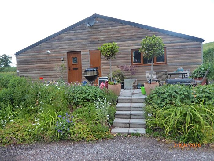4 Bedroom Bungalow To Rent In Whitnage Rd, Sampford Peverell, Tiverton, EX16