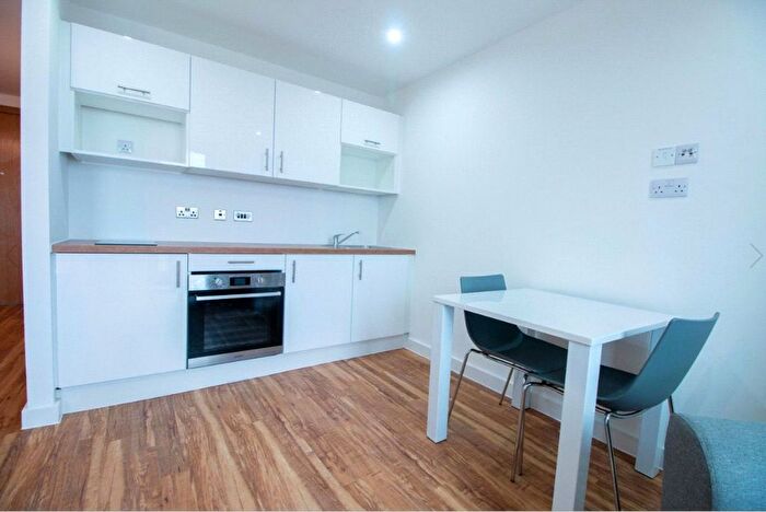 Studio To Rent In Michigan Point Tower A, Michigan Avenue, M50